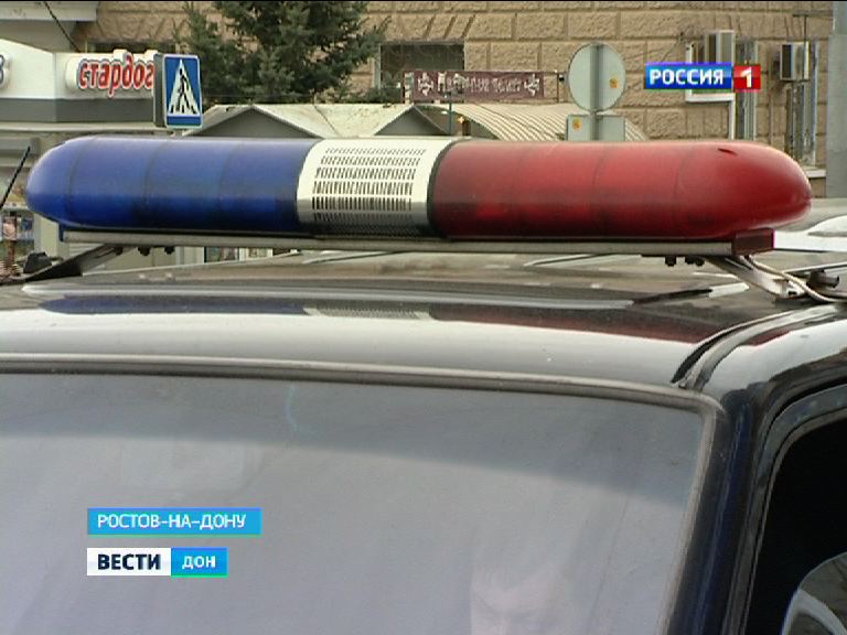 В Ростовской области в ДТП с легковушкой и водовозом пострадали шесть человек В Ростовской области в ДТП с легковушкой и водовозом пострадали шесть человек