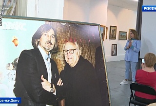 Выставка уникальных фотографий и картин Никаса Сафронова посетила Ростов-на-Дону